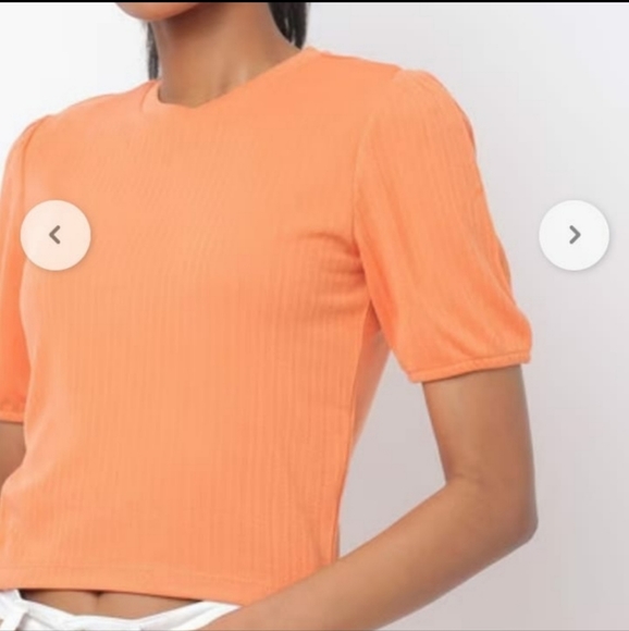 Only crop top - Picture 3 of 6